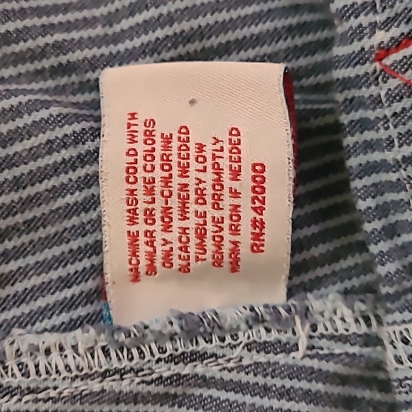 VINTAGE DISNEY WINNIE THE POOH SHORT OVERALLS - Picture 12 of 12